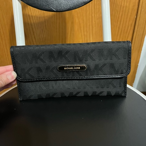 Michael Kors Handbag and Wallet - Picture 10 of 14